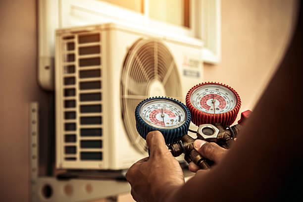Professional Ductwork Repair technician working in Reading, MI